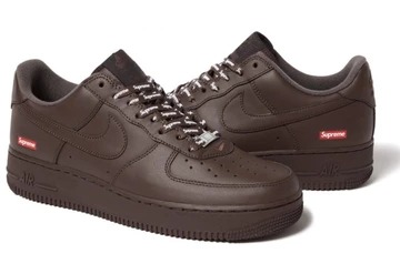 Supreme Air Force 1 Low Brown seitlich mit Supreme Boxlogo
