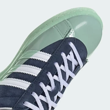 Cali DeWitt adidas Campus 80s Navy Detail Zunge