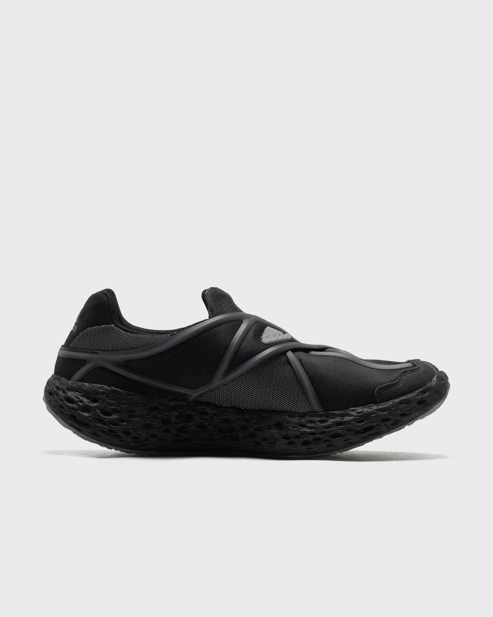 J① adidas Zponge Flux Black JR0830 | Dead Stock