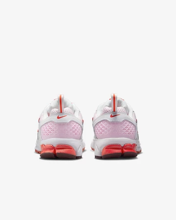 Nike Zoom Vomero 5 Valentine's Day 2025 Paar von Hinten