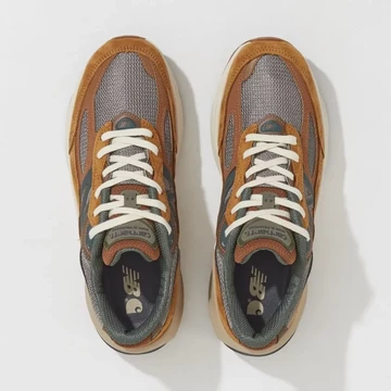Carhartt WIP New Balance 990v6 von Oben