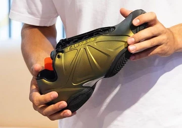 Supreme Nike Air Zoom Courtposite