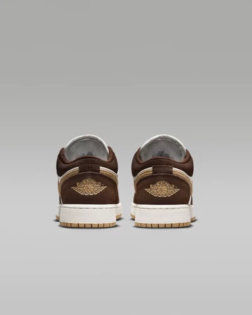 Jordan 1 Low GS Cacao Wow von Hinten