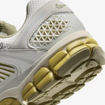 Nike Vomero 5 Light Bone Detail Ferse