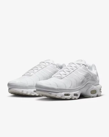 Air Max Plus White Leather schräge ansicht
