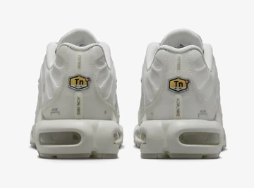 A COLD WALL Nike Air Max Plus Platinum Tint Ferse