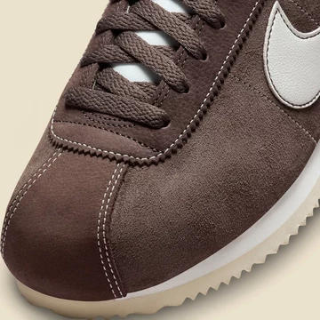 Nike Cortez Hangul Day toebox