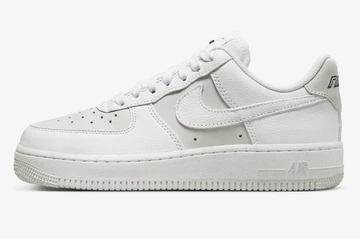 Air Force 1 Low Phantom Dust von Rechts nach Links