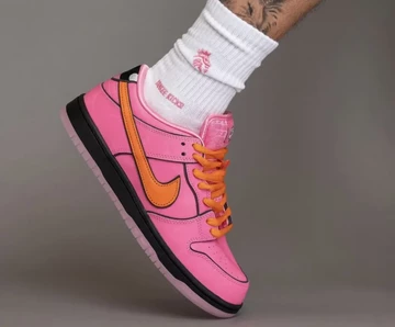 The Powerpuff Girls Nike SB Dunk Low Blossom seite außen
