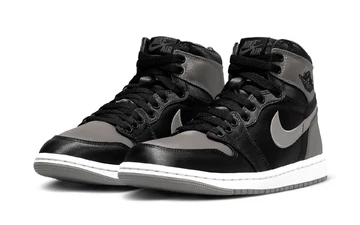 Jordan 1 High Satin Shadow schräg frontal