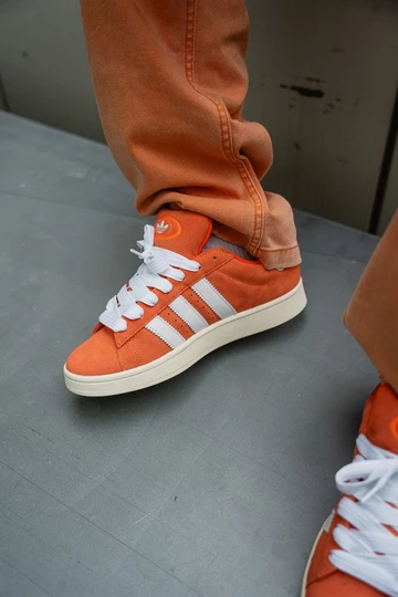 Campus 00s amber Tint - On Feet (3)