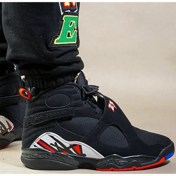Jordan 8 Retro Playoffs - On Feet außen