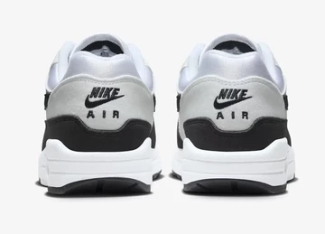 Air Max 1 Black White von Hinten