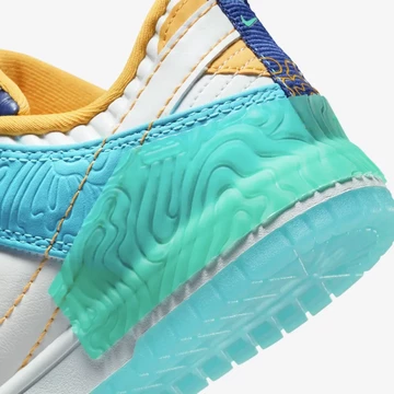 SWDC Nike Dunk Low Disrupt 2 ferse