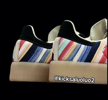 Ksenia Schnaider adidas Samba 2.0 von Hinten