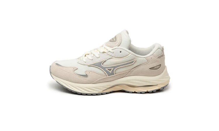 Der Mizuno Wave Rider Beta White Sand von außen