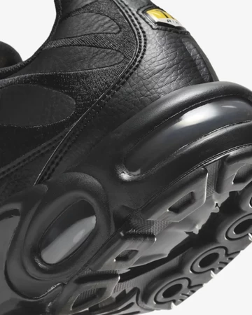 Air Max Plus Black Leather ferse