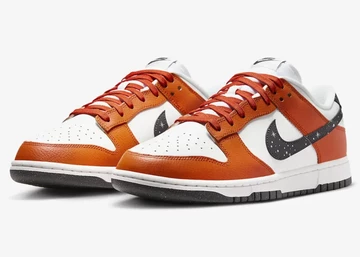 Dunk Low Starry Swoosh Orange schräg