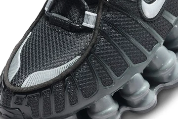 Nike Shox TL Black Grey - Toebox