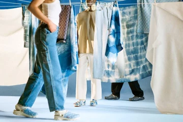 Levi's Crocs All-Terrain Clog Sashiko Light Wash - Lookbook (2)