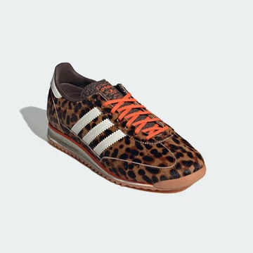 adidas SL72 Red Leopard schräg seitlich