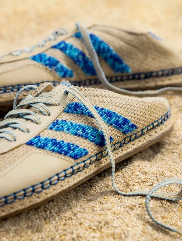 CLOT x adidas Gazelle Linen Khaki Detailbild