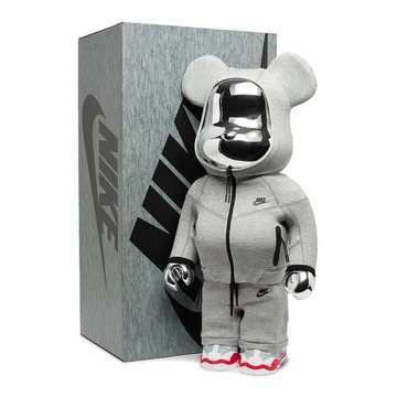 Nike Tech Fleece Medicom Bearbrick mit Box