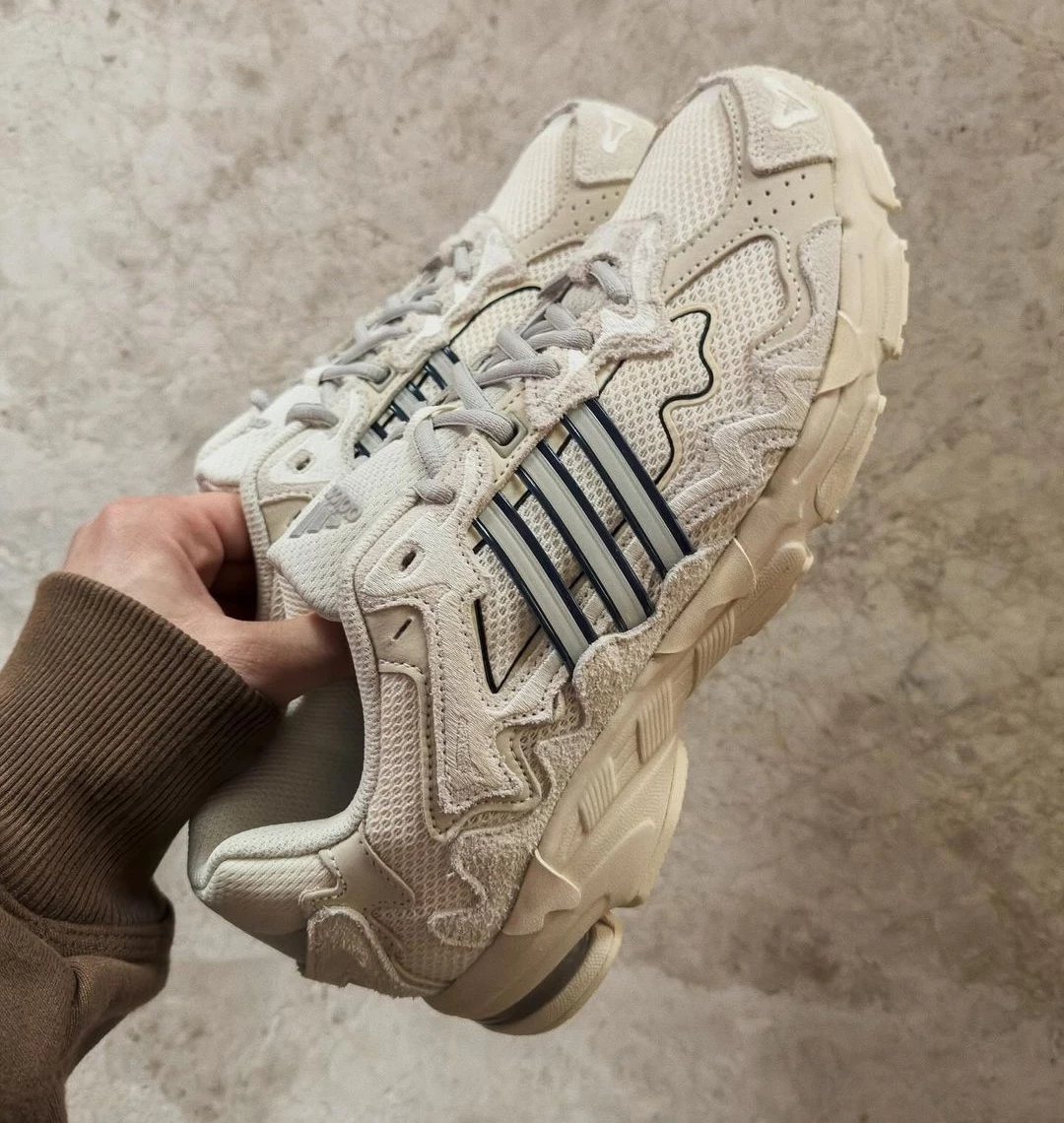 ★ Adidas x Bad Bunny Response CL Wonder White Clear Granite adidas Response CL Bad Bunny Wonder White Men's - IF7179 - US