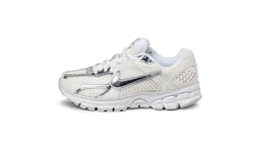 Nike Zoom Vomero 5 Chrome Toe