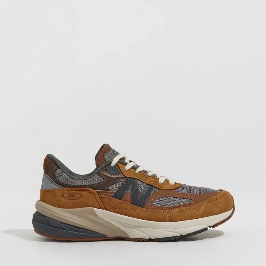 Carhartt WIP New Balance 990v6 M990CH6 | Dead Stock