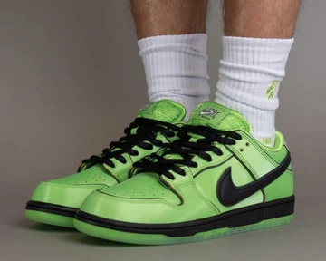 The Powerpuff Girls Nike SB Dunk Low Buttercup official Pictures