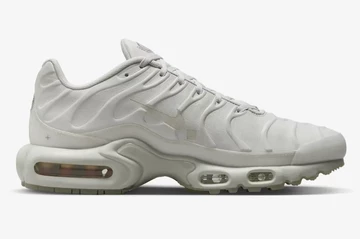 A COLD WALL Nike Air Max Plus Platinum Tint Außenseite