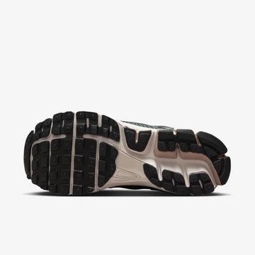 Nike Zoom Vomero 5 Vintage Green Sohle