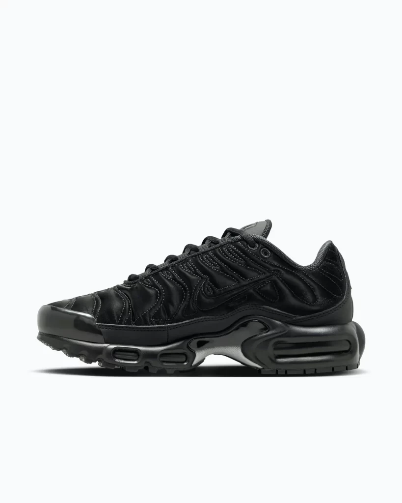 Air Max Plus Black Satin Dead Stock