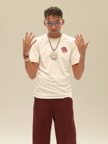 Achraf 6PM Bayern Trikot Lookbook mit Ashraf