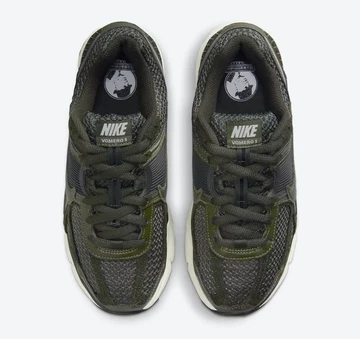 Nike Vomero 5 Sequoia Green von Oben