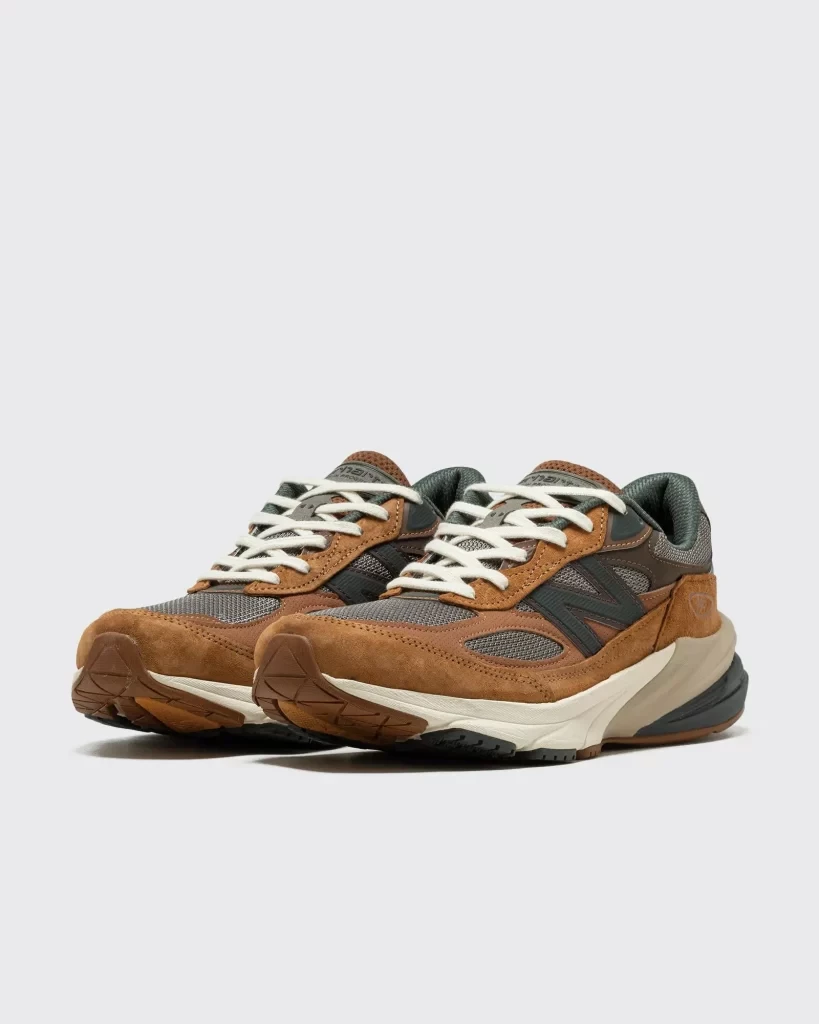 Carhartt WIP New Balance 990v6 M990CH6 | Dead Stock