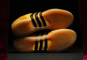 Bad Bunny x adidas Ballerina Bold Gold Lookbook Paar Sohle