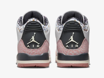Der Jordan 3 GS Vintage Floral von hinten