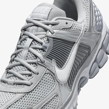 Nike Zoom Vomero 5 Cool Grey Close Up