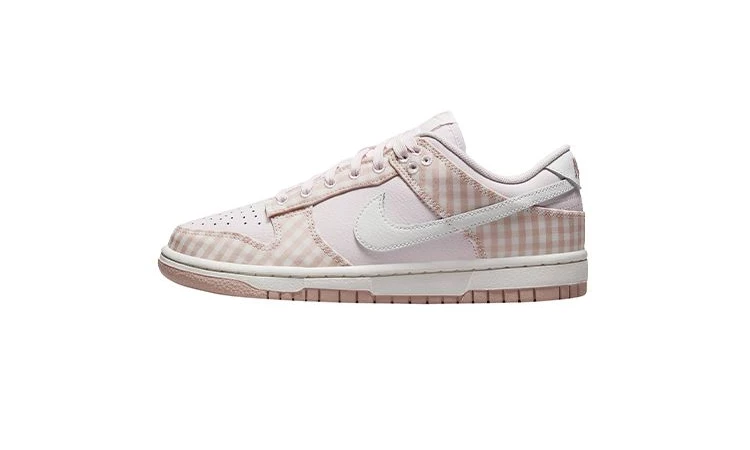 Dunk Low Pink Gingham