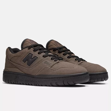 Thisisneverthat New Balance 550 brown beide sneaker von der seite