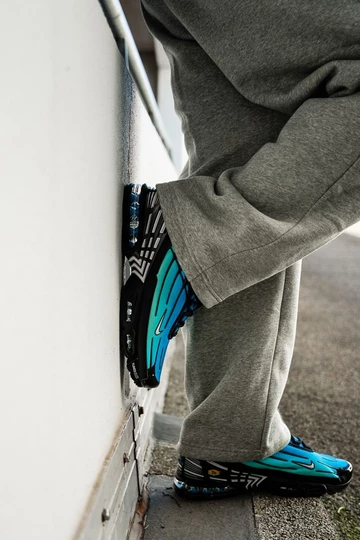 Air Max Plus 3 Laser Blue am Fuß