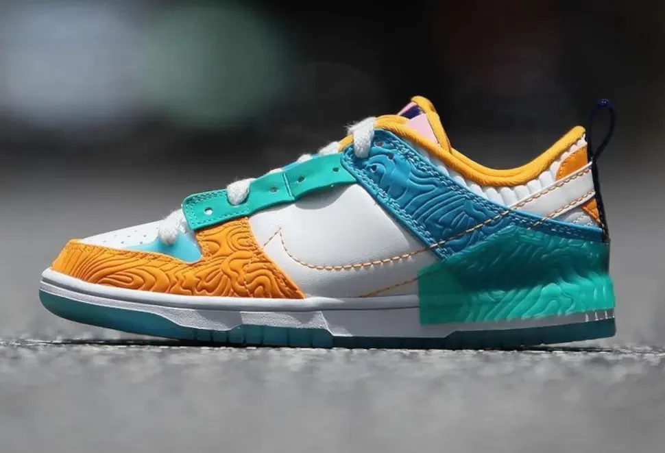 SWDC Nike Dunk Low Disrupt 2 DX4220-100 | Dead Stock