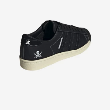 Neighborhood adidas Superstar N 2005 leicht schräg von hinten