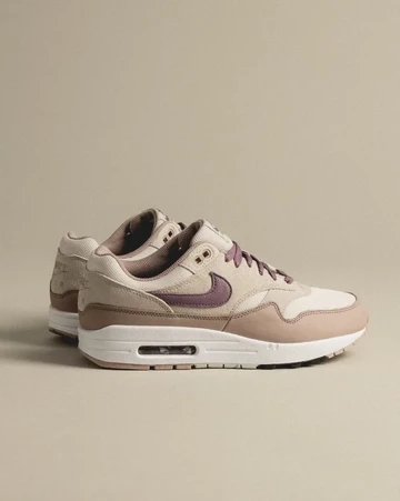 Air Max 1 Violet Dust Lookbook