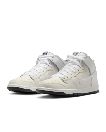 Antihero x Nike SB Dunk High Light Grey schräg