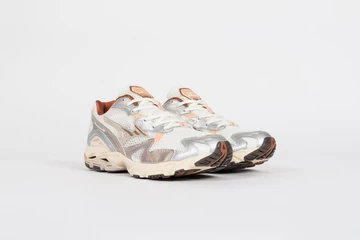 Mizuno Wave Rider 10 Snow White Pack