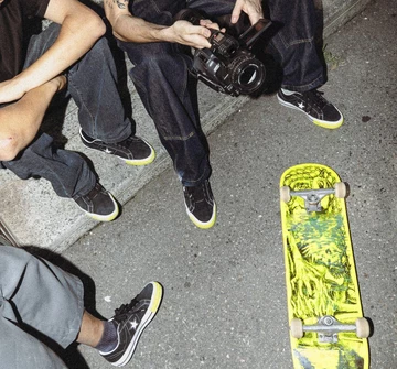 Converse One Star Pro City Edition Milano Skateboard und Camera