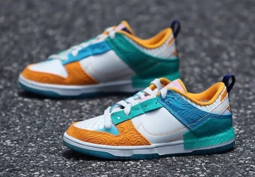 SWDC Nike Dunk Low Disrupt 2 Lookbook beide schuhe